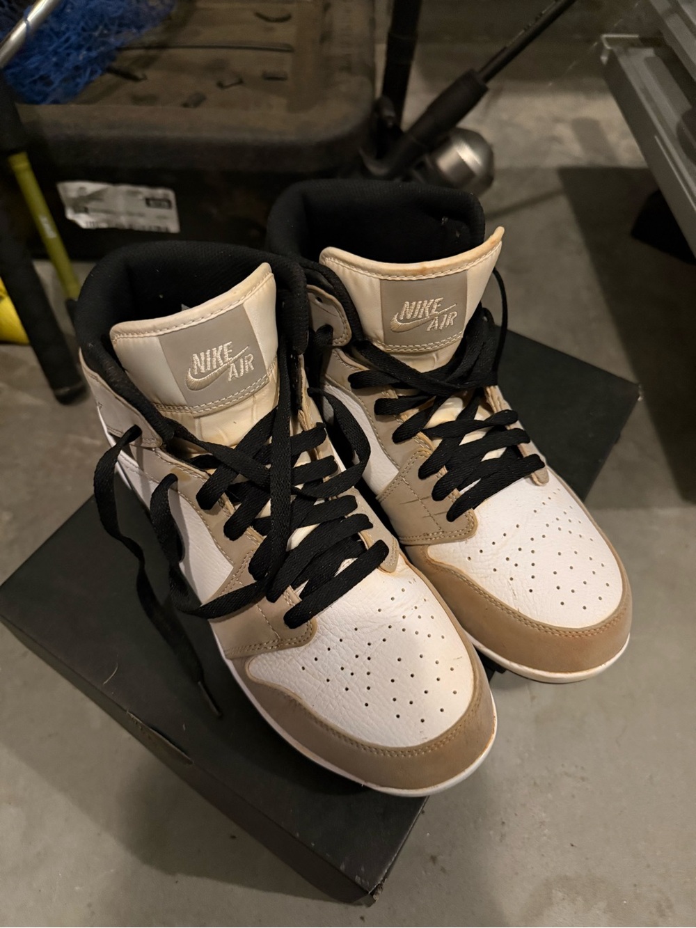 Jordan 1 Retro MCS in Light Smoke Grey, Black, White